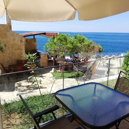 Apartment Victoria Добра вода Екстериор снимка