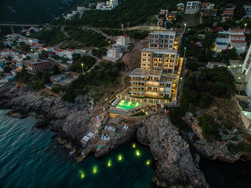 Apartment Victoria Добра вода Екстериор снимка