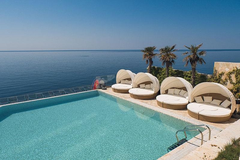 Apartment Victoria Добра вода Екстериор снимка