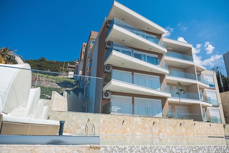 Apartment Victoria Добра вода Екстериор снимка
