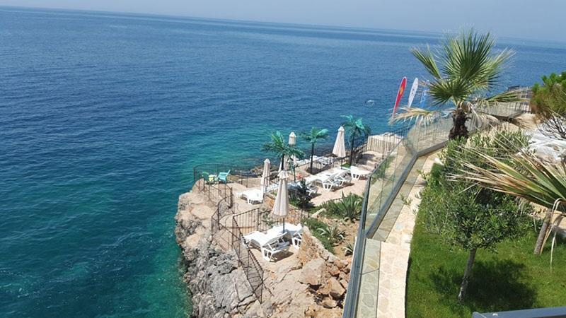 Apartment Victoria Добра вода Екстериор снимка