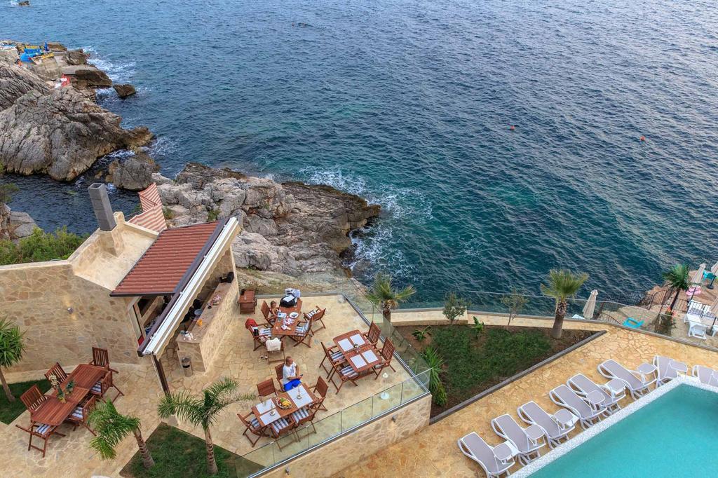 Apartment Victoria Добра вода Екстериор снимка